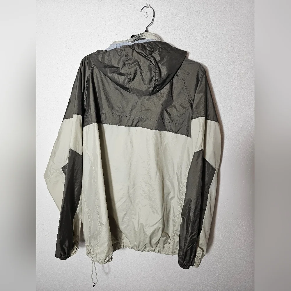 Columbia Greige and Gray Long Sleeve Windbreaker Jacket Men's Size Large